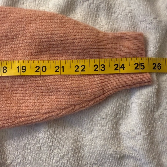 H&M Blush Orange Knit Top - Picture 6 of 6